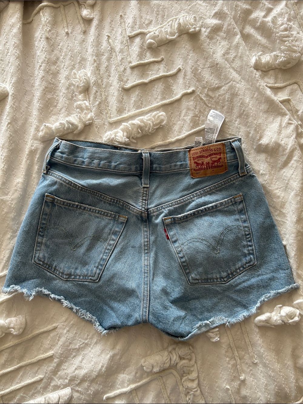 Classic Levi High-Rise Light Blue Denim Shorts - Picture 3 of 3